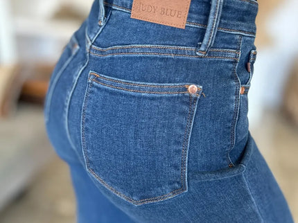 90663180-88a1-4de7-8d93-56443bdb71d6-Max
