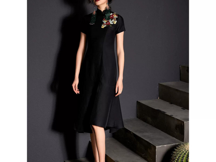 Black 3D Embroidered Qipao / Cheongsam