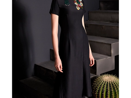 Black 3D Embroidered Qipao / Cheongsam