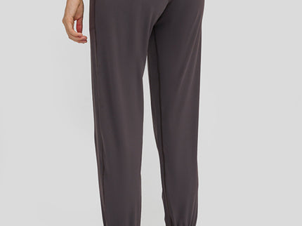 cf2a297e9b034843b40f1de6b32996ed-Max