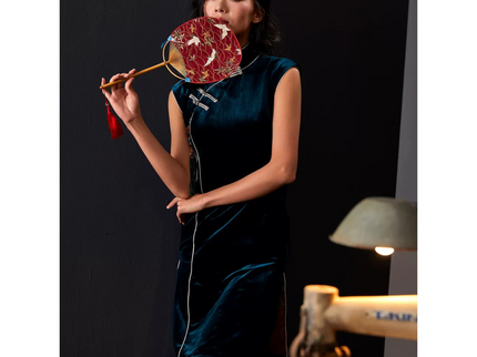Velvet Peacock Blue Sleevless Qipao /  Cheongsam