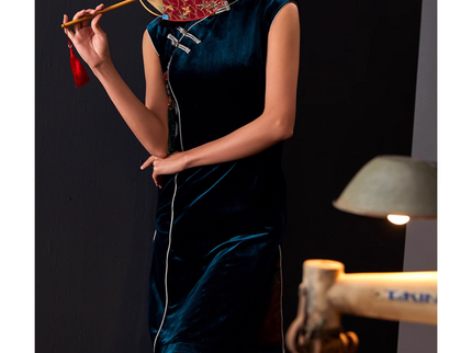 Velvet Peacock Blue Sleevless Qipao /  Cheongsam