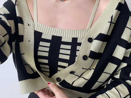 Two-piece Plaid Cardigan