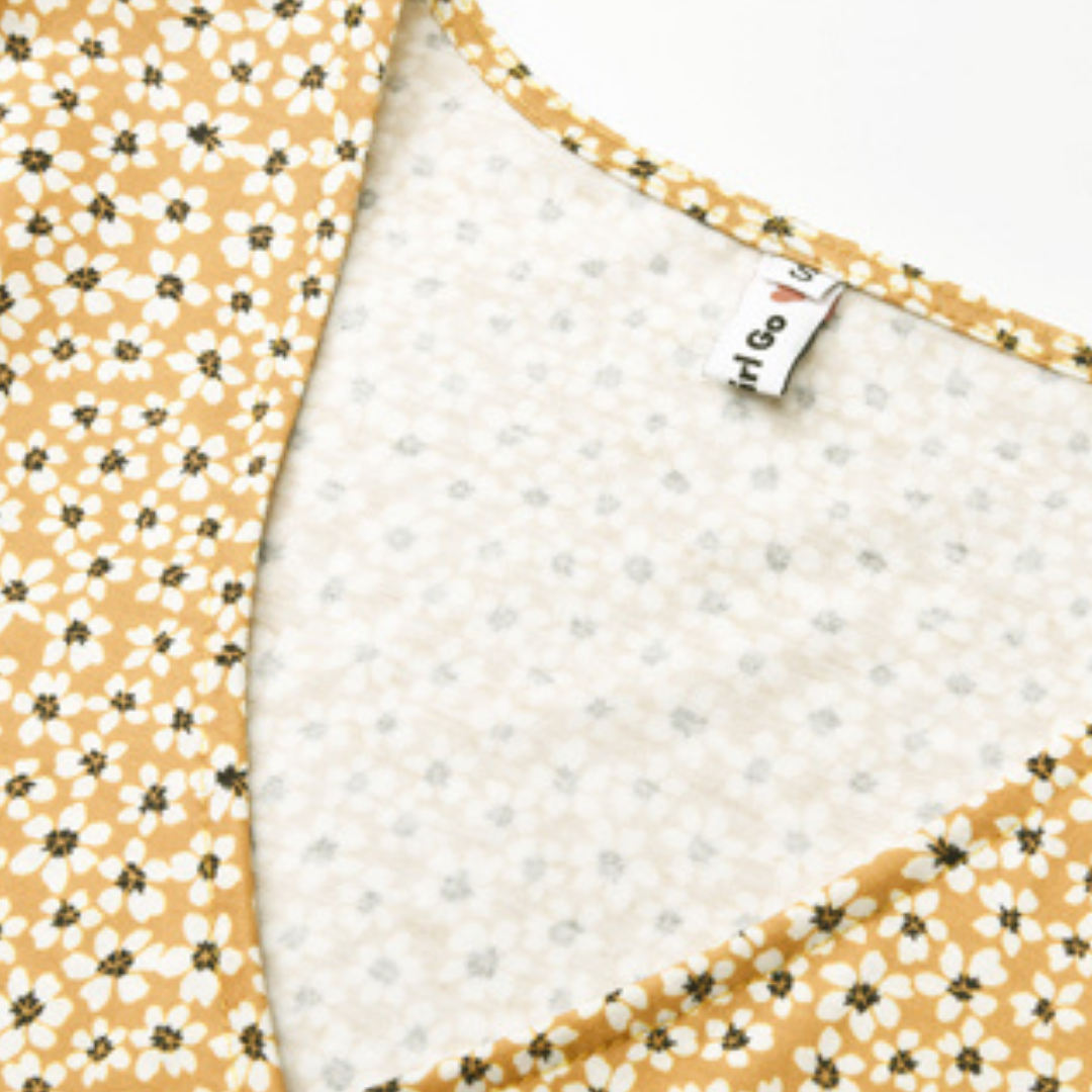 V Neck Daisy Crop Top